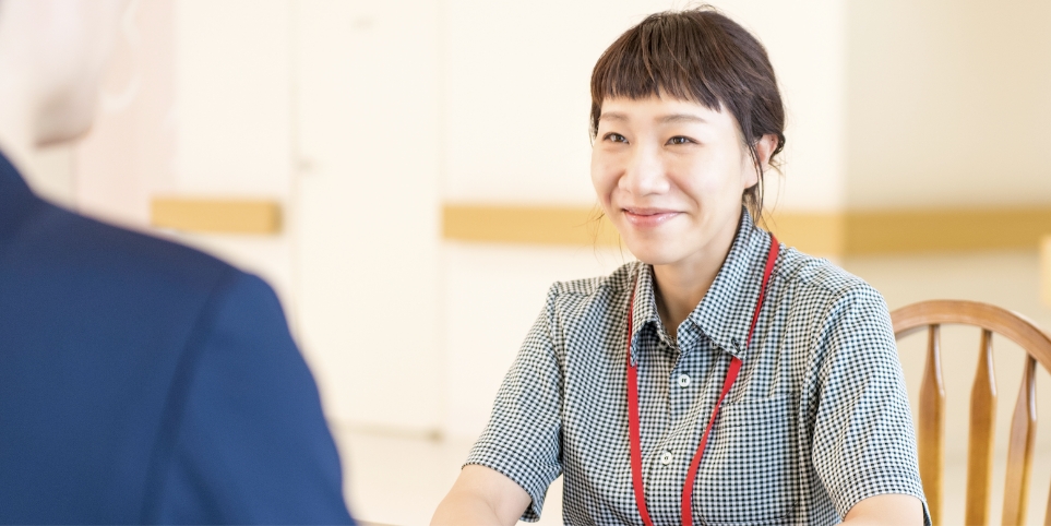 一人ひとりにあわせたケアプランを作成し、介護保険に関するご相談や各種手続きの代行も行います。